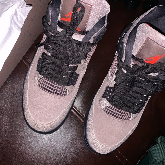 Jordon 4 taupe haze - Picture 2 of 2